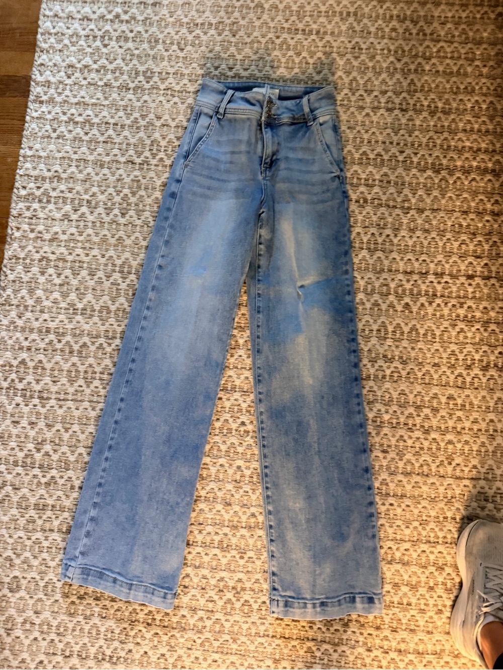 High-Rise Wide Leg Jeans - Light Blue